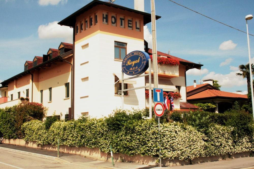 Small Hotel Royal Hotel Rc12 Padova Eksteriør billede